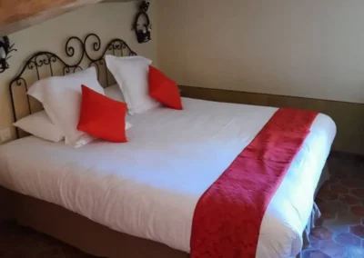 Chambre les Coqs zoom lit bastide des saveurs, cours de cuisine, chef bérard