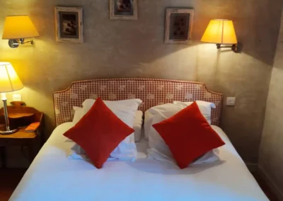 Chambre les oiseaux zoom lit bastide des saveurs, cours de cuisine, chef bérard