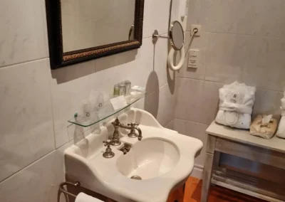 Chambre les oiseaux salle de bains bastide des saveurs, cours de cuisine, chef bérard