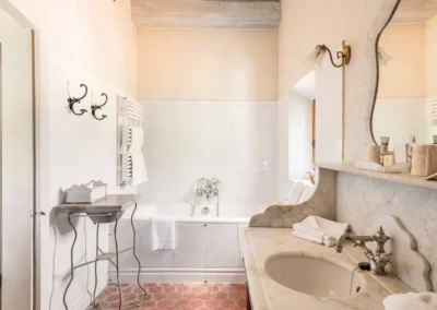 Chambre les medaillons salle de bain bastide des saveurs, cours de cuisine, chef bérard